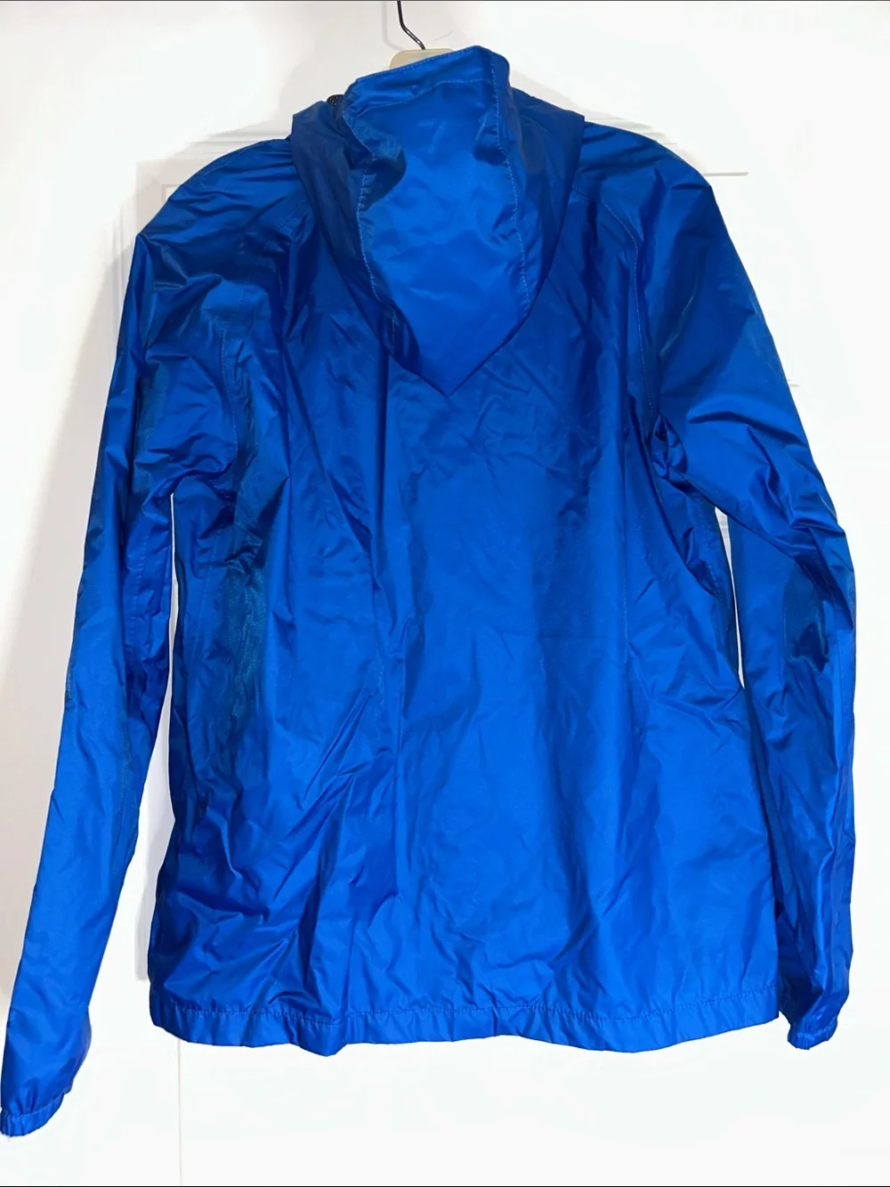 The North Face boys Blue Hooded Windbreaker rain jacket